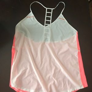 Lululemon lightweight tank size M/L white and pink